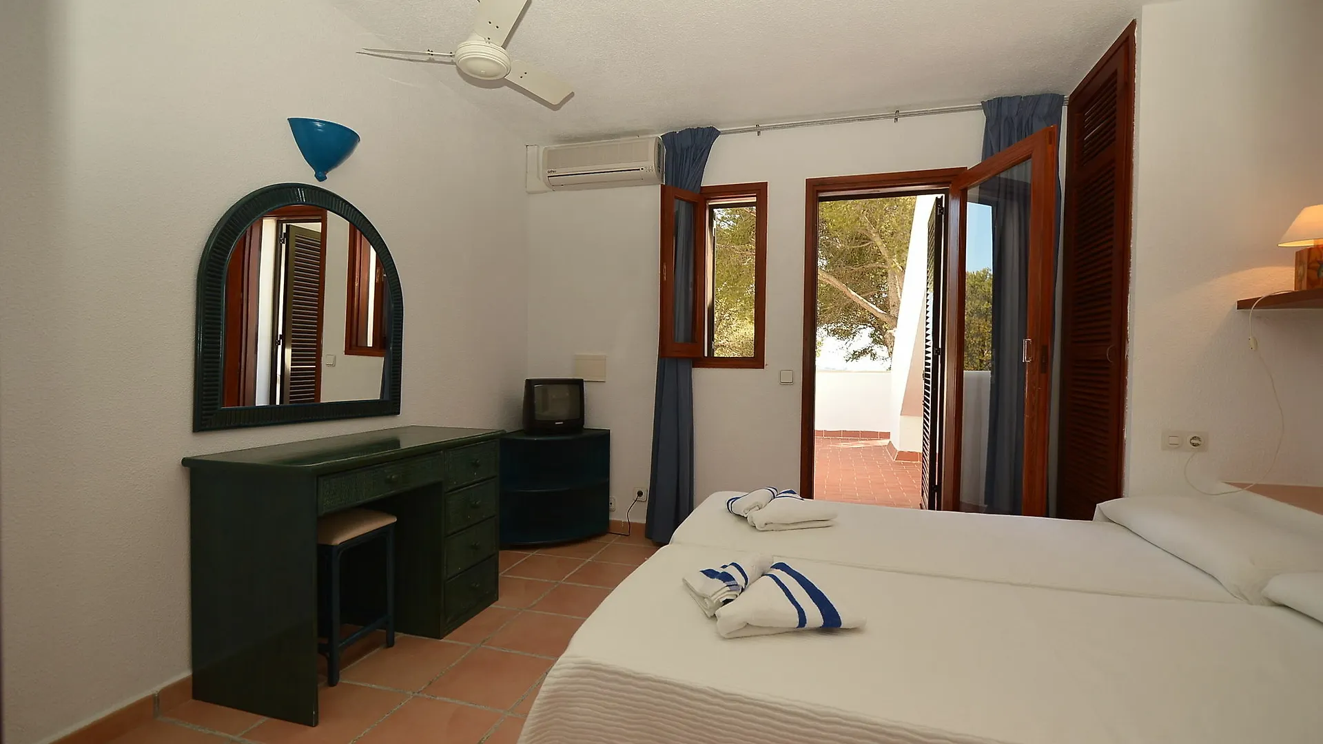 ***  Club Cala Azul Hotel Cala Llenya  Spain